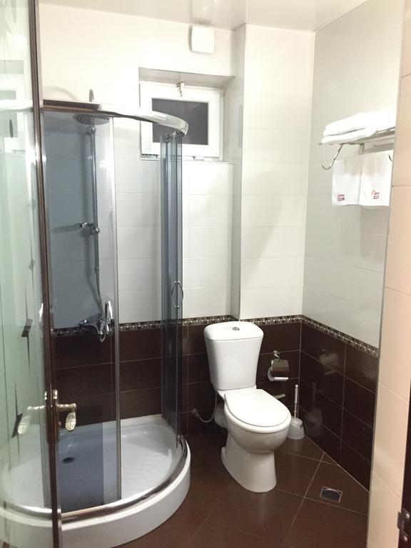 Hotel Elio Batumi Habitación foto
