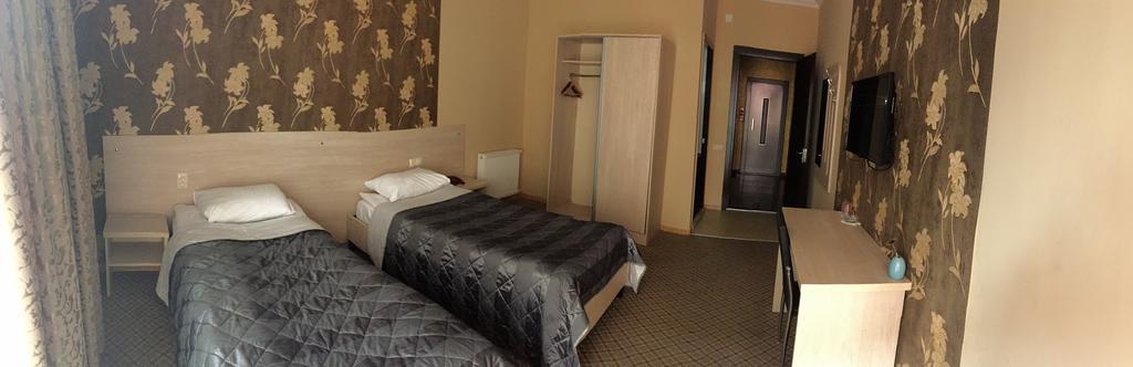 Hotel Elio Batumi Habitación foto